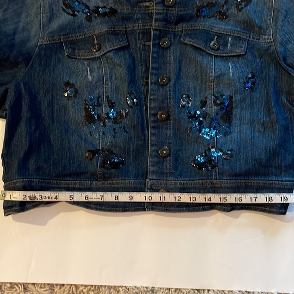 Sequence jean jacket - Picture 3 of 5